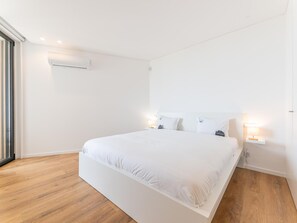 2 bedrooms - Waterfront Luxury On Ria Formosa (Olhao)