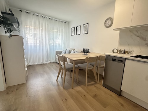 Beach Apartment IV Coeur de Pla