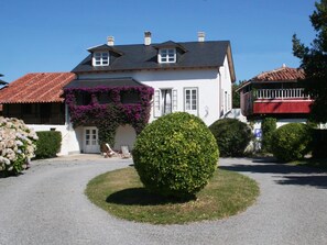 Villa | 8 Schlafzimmer