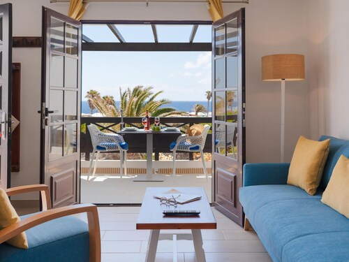 Apt 28 Famara