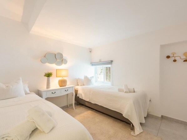 4 bedrooms - Sol y Paz Nice Apartment With Amazing Location (Marbella)