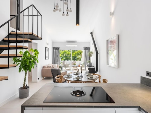 Agrupadas Beautiful Duplex With Amazing Location