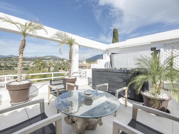 Apartment | 3 bedrooms - Alcores del Golf Oustanding Luxury Penthouse (Marbella)
