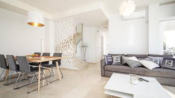 House | 5 bedrooms, Internet