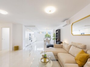 Apartment | 3 bedrooms - Front Line Beach in Marbella (Marbella)