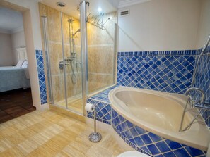 Maison, fumeur | 5 chambres
