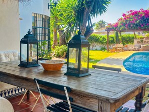 Villa, Smoking