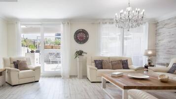 5 bedrooms