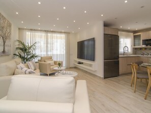 Apartment | 4 bedrooms, soundproofing - Sitges Spaces Oasis Suites (Sitges)