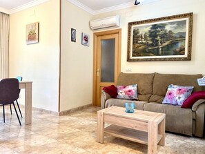 Apartment | 3 bedrooms - Bajos con Terraza Privada y Zona Comunitaria (Calafell)