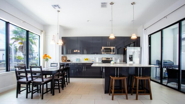 House | Private kitchen - Townhome- 4Bd - Close To Parks Shops (Davenport)