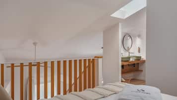 Studio | 5 bedrooms