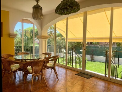 Villa con Piscina en Club de Golf