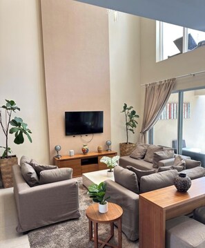 Interior - Experience the Charm of Snowman 5 Miles to Disney (Kissimmee)