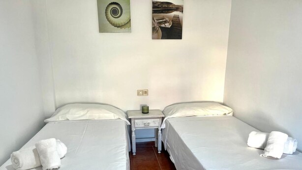 Unclassified image, 1 of 24, button - Encanto Hist Rico con Terraza y Vistas al mar (Alicante)