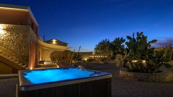 Apartment, Smoking | 5 bedrooms