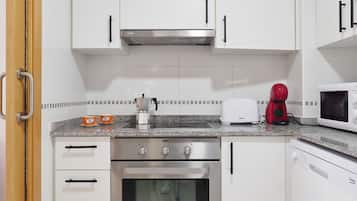 ์ํํธ | 2 ๊ฐ์ ์นจ์ค