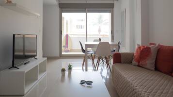 ์ํํธ | 2 ๊ฐ์ ์นจ์ค