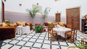 Appartement, fumeurs | 4 chambres