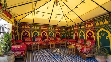 公寓, 吸煙房 | 4 間臥室