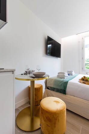 Apartment | 1 bedroom, iron/ironing board, bed sheets - Bright Studio - 2P - Beaugrenelle/eiffel Tower (Paris)