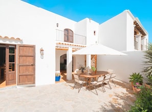 Villa, Smoking
