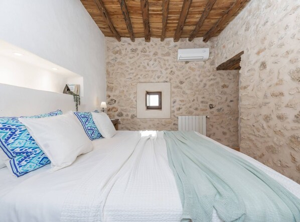 4 bedrooms