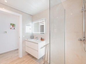 House | 4 bedrooms - Villa Sa Marinada Modern Villa With Pool for 8 People (Sant Josep de sa Talaia)