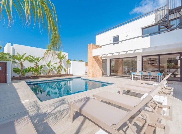 Villa | 4 bedrooms - Villa Sa Marinada Modern Villa With Pool for 8 People (Sant Josep de sa Talaia)