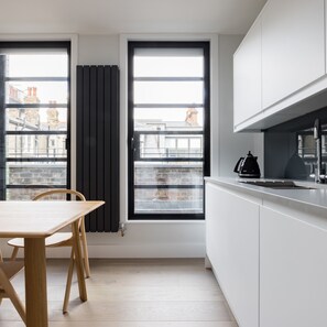 2 bedrooms - Lovely Leicester Square 2BR - Netflix Nespresso (London)