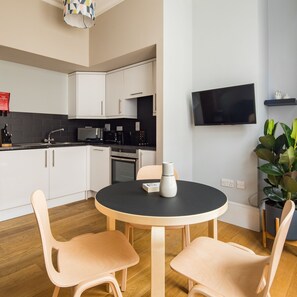 House | 1 bedroom - Vibrant Covent Garden 1BR - Netflix Nespresso (London)