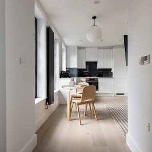 House | 1 bedroom - Calm Leicester Sq Studio - Netflix Nespresso (London)