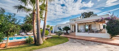 Villa, Smoking | 5 bedrooms