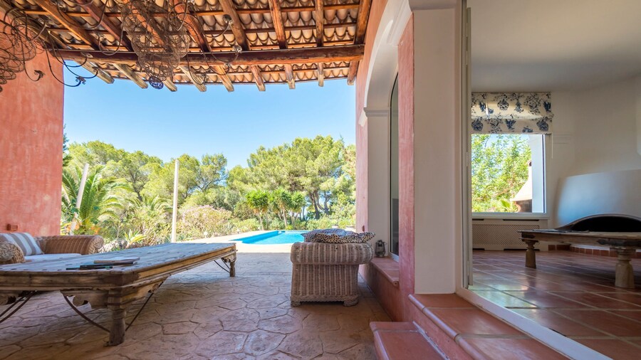 Exclusive Villa in Porroig