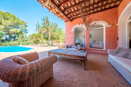 Exclusive Villa in Porroig