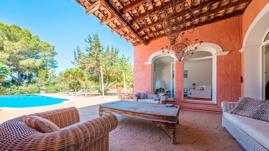 Exclusive Villa in Porroig