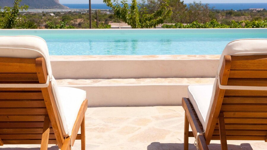 Villa Can Sunyer 5 Bedroom Villa With Views of Las Salines
