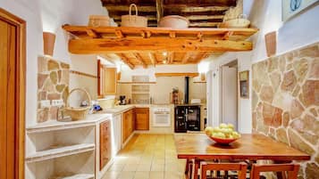 Villa, Smoking | 10 bedrooms