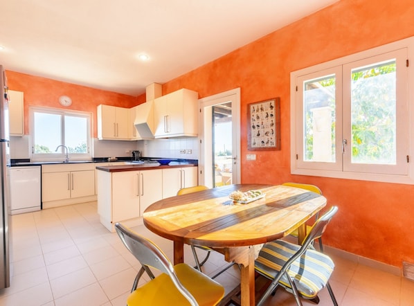Villa, para fumadores | 4 habitaciones