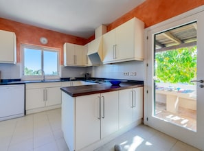 4 bedrooms