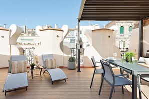 2 bedrooms - Rambla Paris Attic Apartment (Barcelona)
