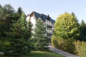 4 bedrooms