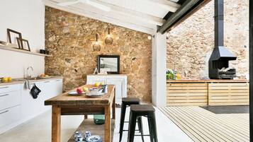 House | 5 bilik tidur