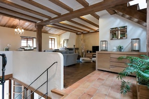 5 bedrooms