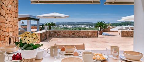 6 عدّة غرف نوم