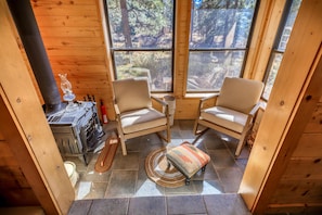 Interior - Secluded Cabin & Bunkhouse Pagosa Springs -4 bedrooms, near it all on 12 acres (Pagosa Springs)