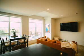 Apartment | 2 bedrooms - 704 (Halifax)