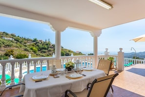 3 bedrooms