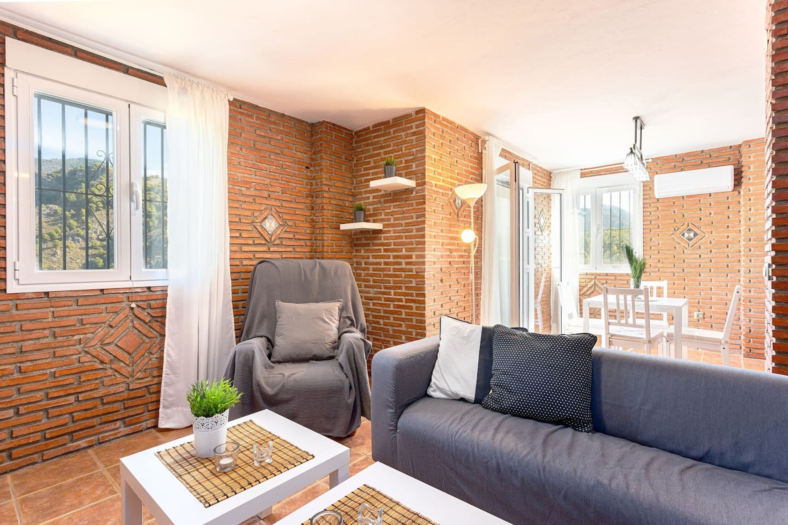 House | 1 bedroom