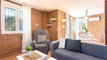 House | 1 bedroom